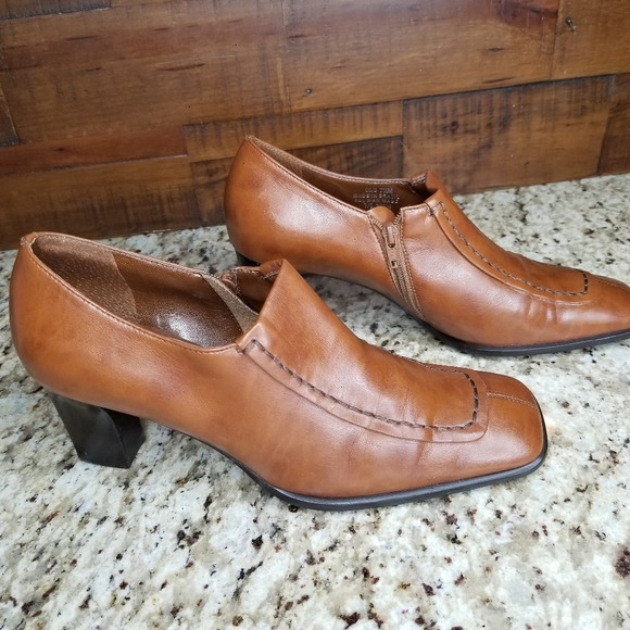 Franco Sarto Shoes - FRANCO SARTO | Heeled Loafers Tan Camel Clog Pump